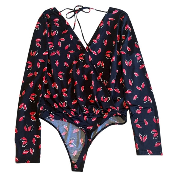 Express Bodysuit Medium Black Red Leaf Print Wrap Long Sleeve - Picture 3 of 6
